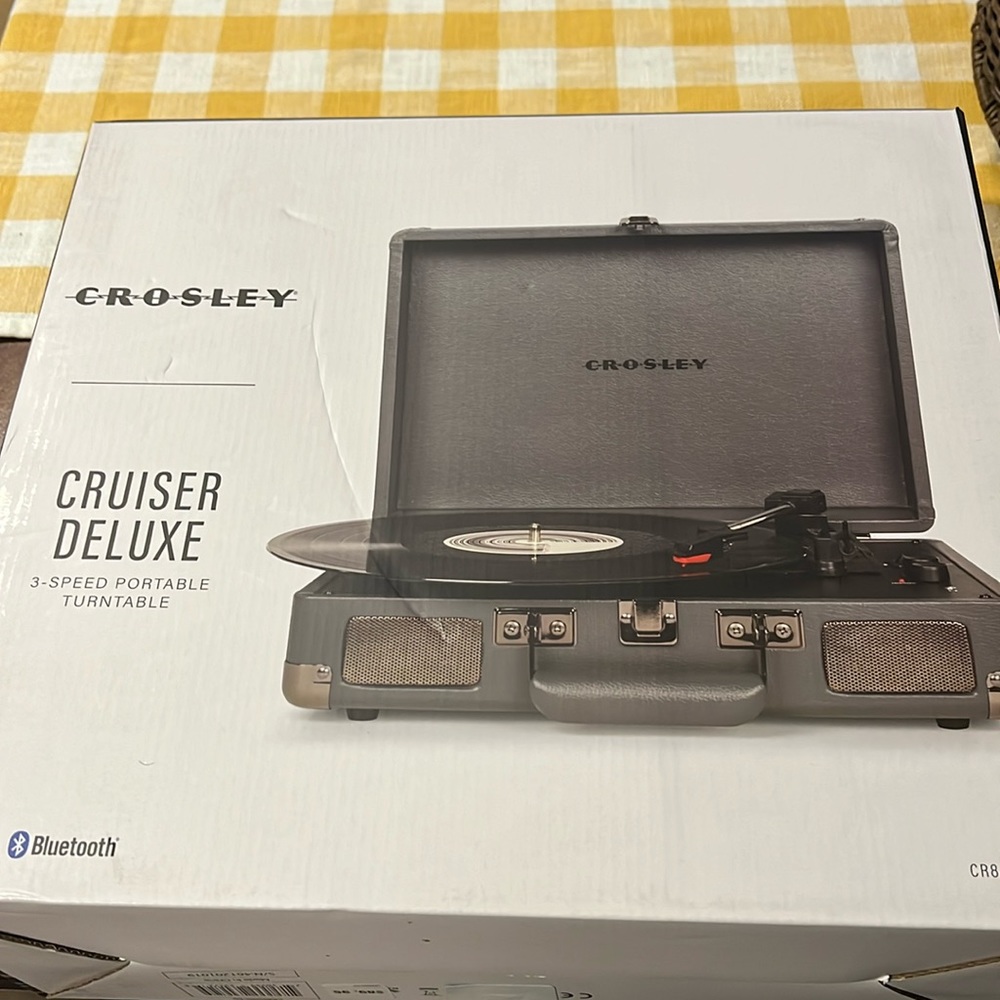 Cruiser Deluxe 3 speed portable turntable